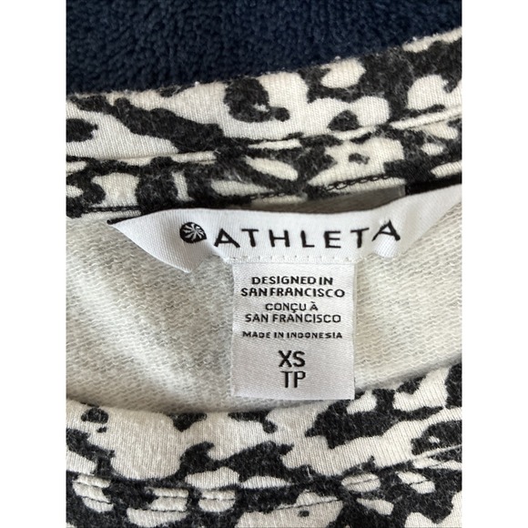 Athleta Long Sleeve Balance Printed Pullover Knit Top Size XS (C12) - Picture 3 of 10